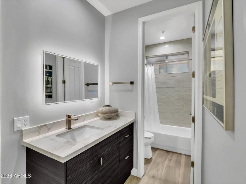 40-7246 E Lupine Ave-40