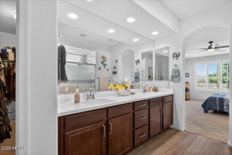 22-25466 N 163rd Dr_RedHogMedia