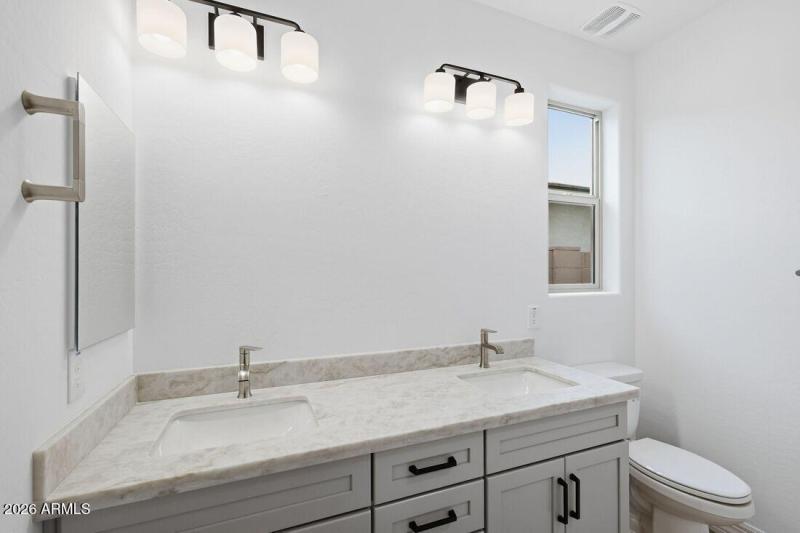 hj-az-phoenix-asante-passage-yellowstone