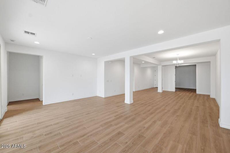 hj-az-phoenix-asante-passage-yellowstone