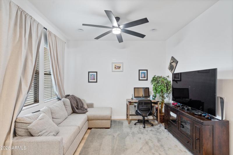 Den/Office/Bedroom 4