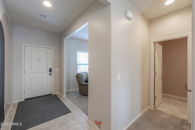 43653 W CYPRESS Lane