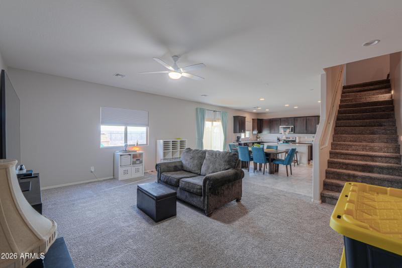 43653 W CYPRESS Lane