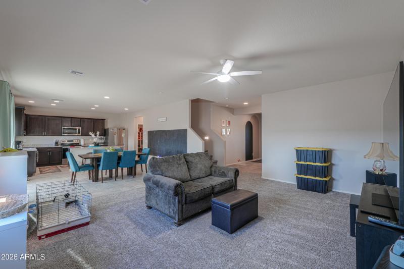 43653 W CYPRESS Lane