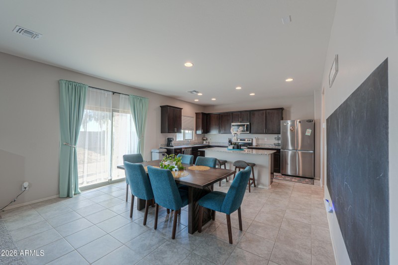 43653 W CYPRESS Lane