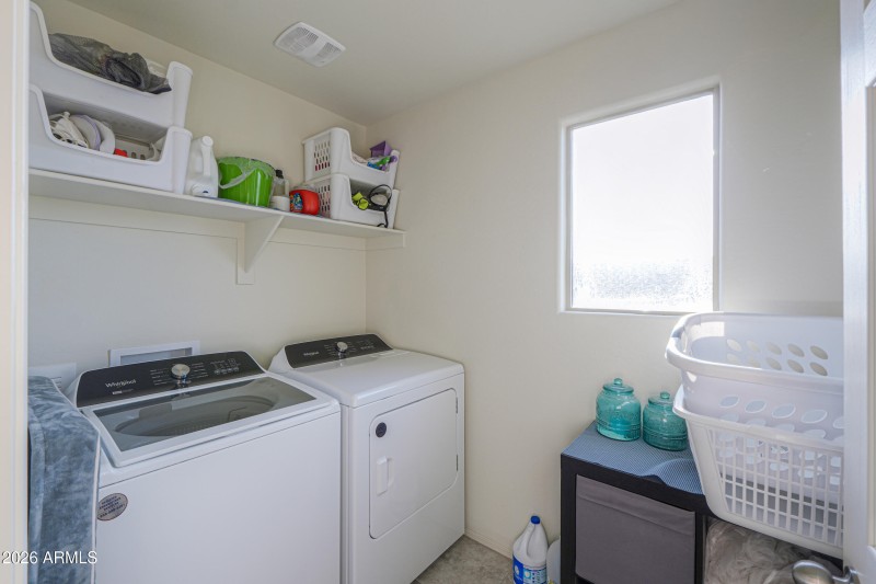 43653 W CYPRESS Lane