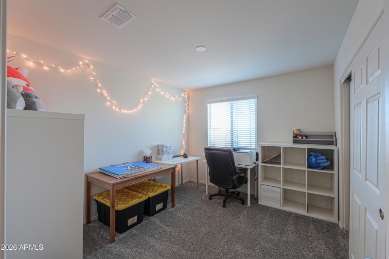 43653 W CYPRESS Lane