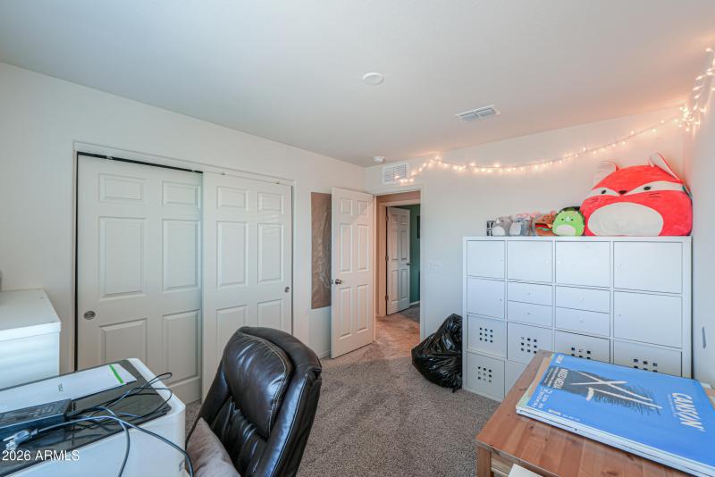 43653 W CYPRESS Lane