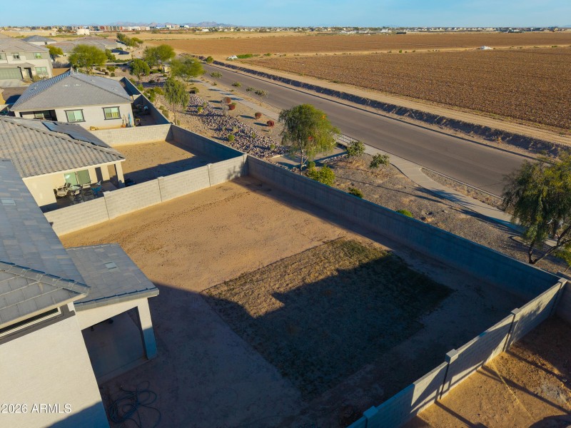 43653 W CYPRESS Lane