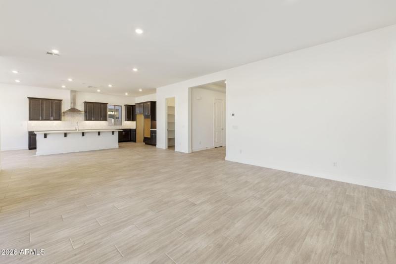 GREAT ROOM / KITCHEN