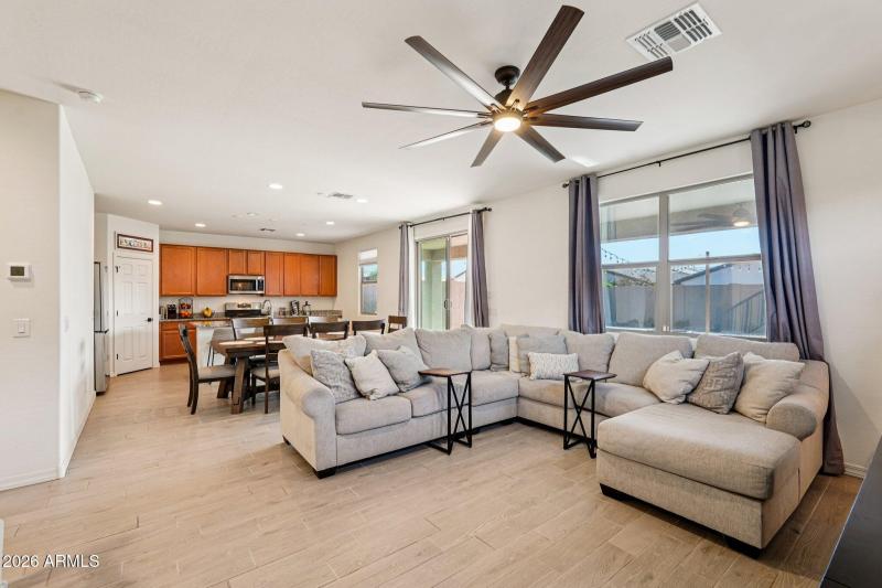 11-web-or-mls-W Odeum Ln-S2402-011