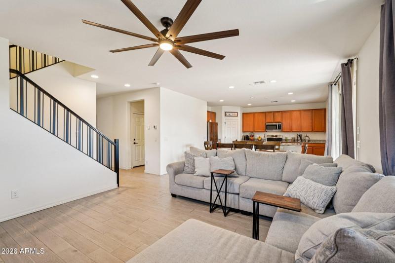 9-web-or-mls-W Odeum Ln-S2402-009