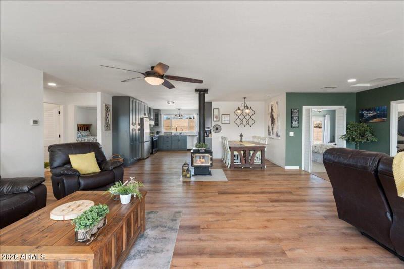 08-Entry to Living Room