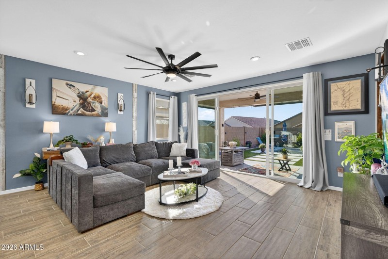 8-web-or-mls-22W Blue sky Dr