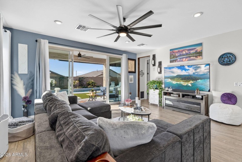 9-web-or-mls-23W Blue sky Dr