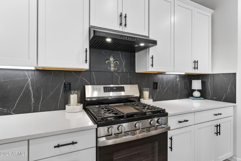 13-web-or-mls-18W Blue sky Dr