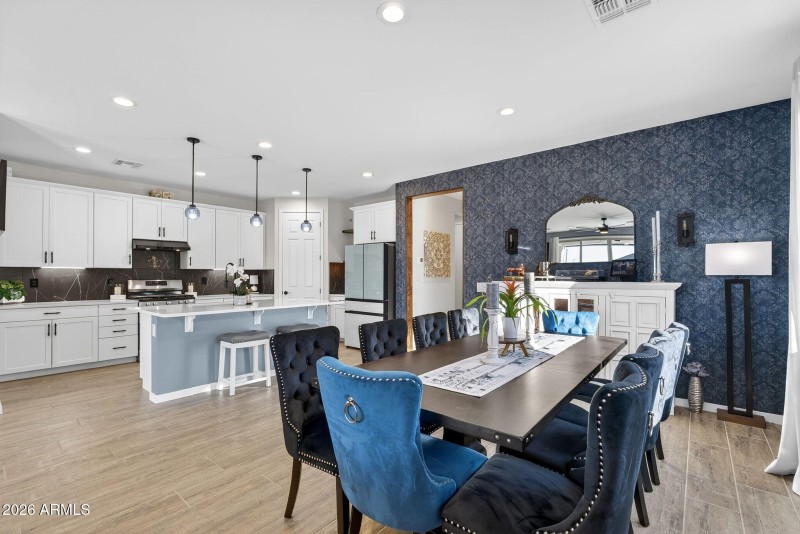 16-web-or-mls-13W Blue sky Dr