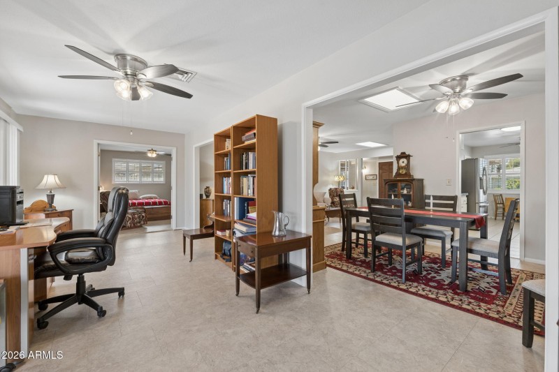 18-web-or-mls-10520-w-white-mountain-rd