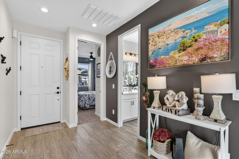 28-web-or-mls-10W Blue sky Dr