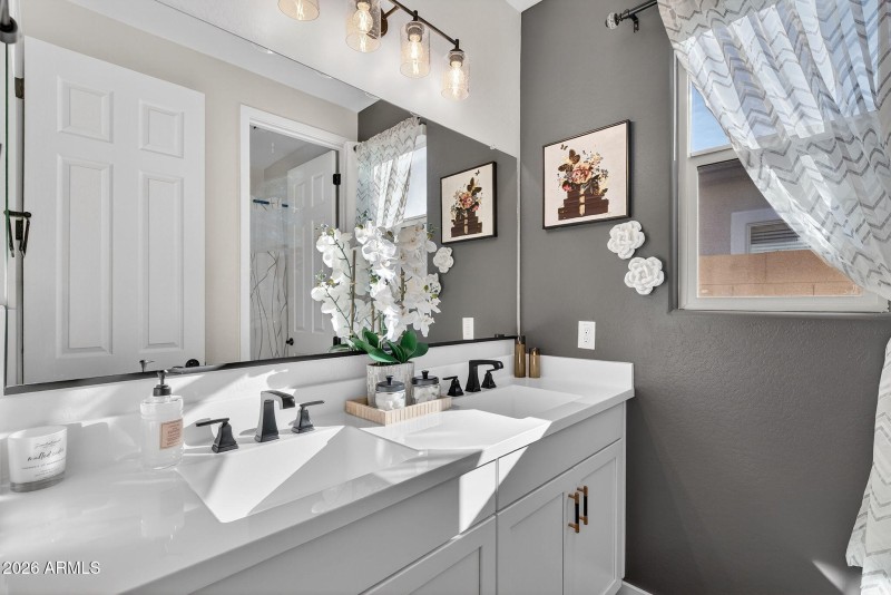 31-web-or-mls-08W Blue sky Dr