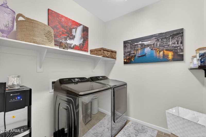 34-web-or-mls-11W Blue sky Dr