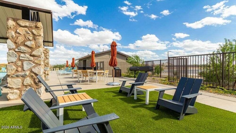 Rancho Mercado Community