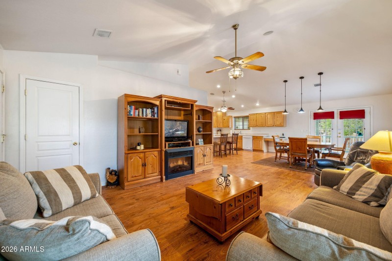 2236CrossCountryRd-HeberOvergaard-AZ-8