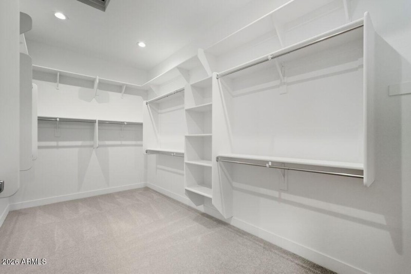 hj-az-phoenix-aloravita-south-summit-cat