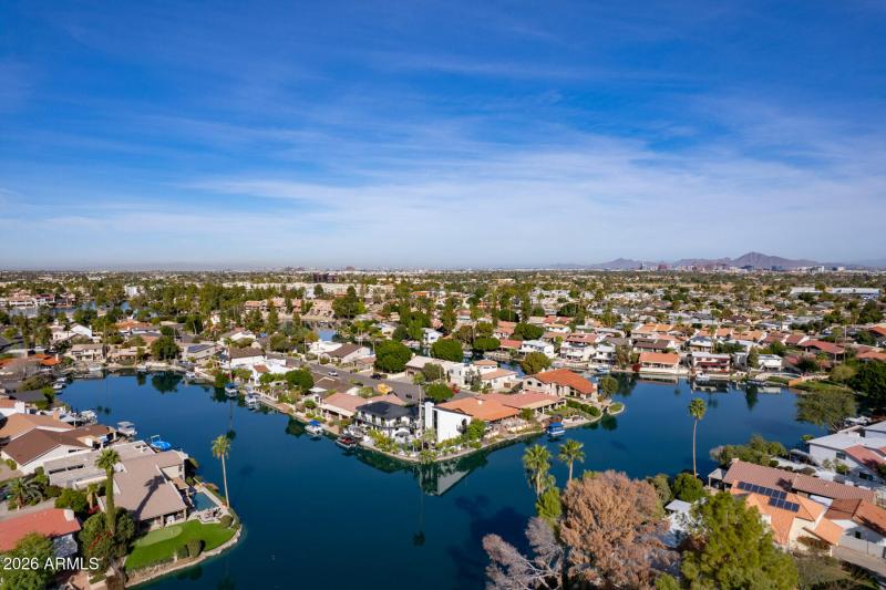 E Northshore Dr (1506)-42