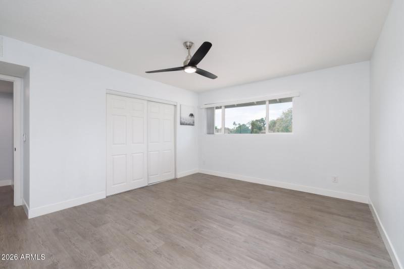 E Northshore Dr (1506)-36