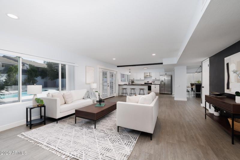 E Northshore Dr (1506)-27