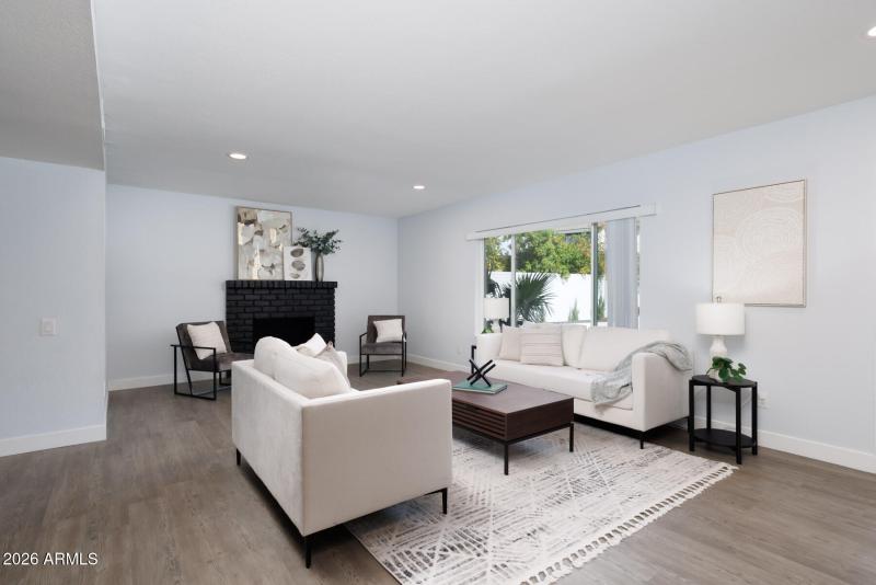 E Northshore Dr (1506)-25