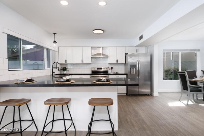 E Northshore Dr (1506)-24