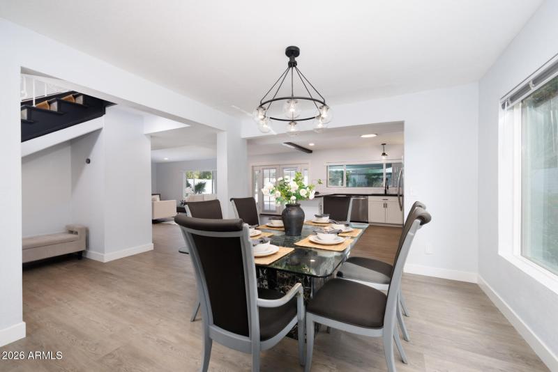 E Northshore Dr (1506)-21