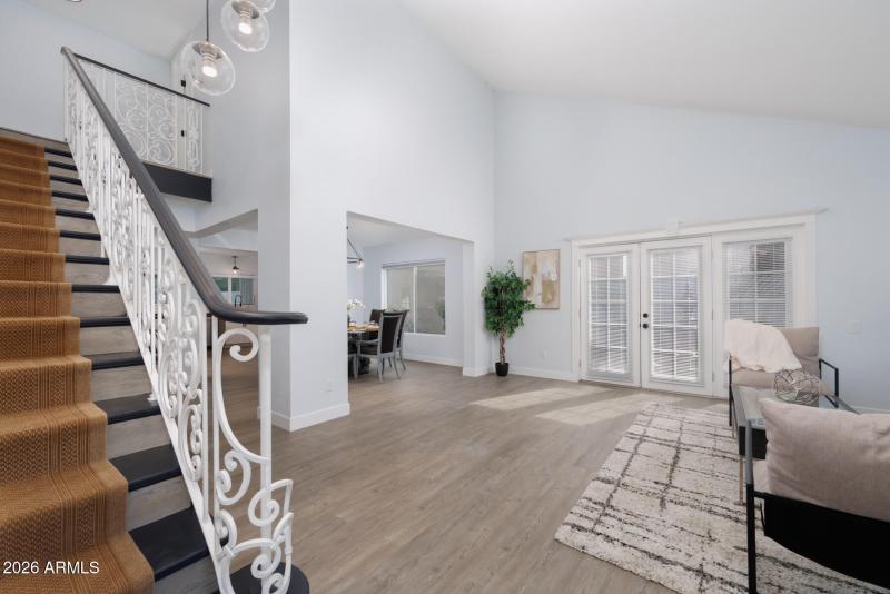 E Northshore Dr (1506)-17