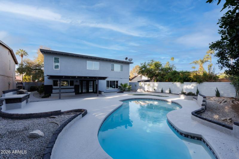 E Northshore Dr (1506)-13