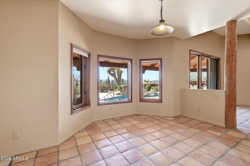 6601 E Willow Springs Ln N