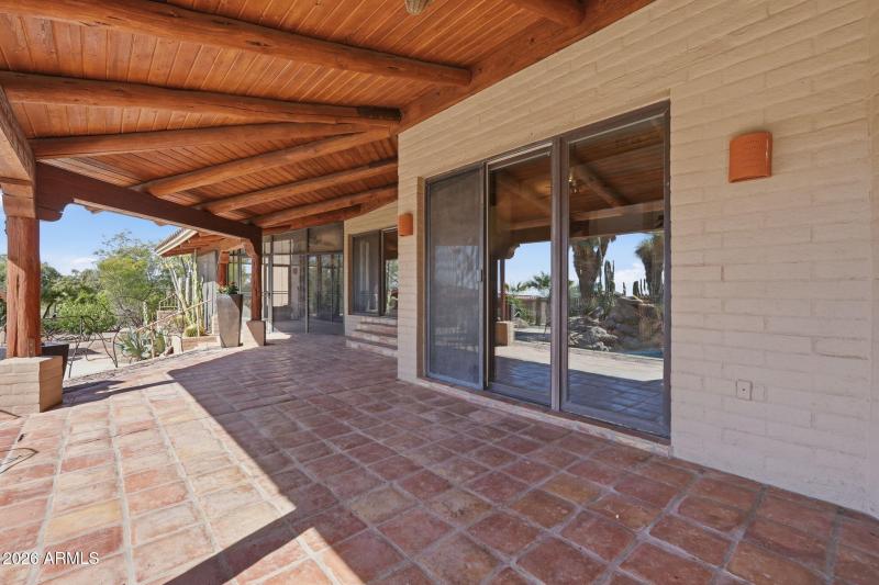 6601 E Willow Springs Ln N