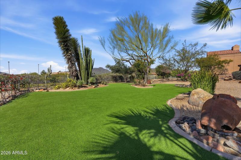 6601 E Willow Springs Ln N