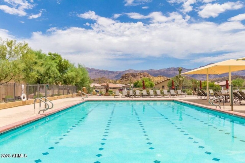 17 Mountainbrook Village