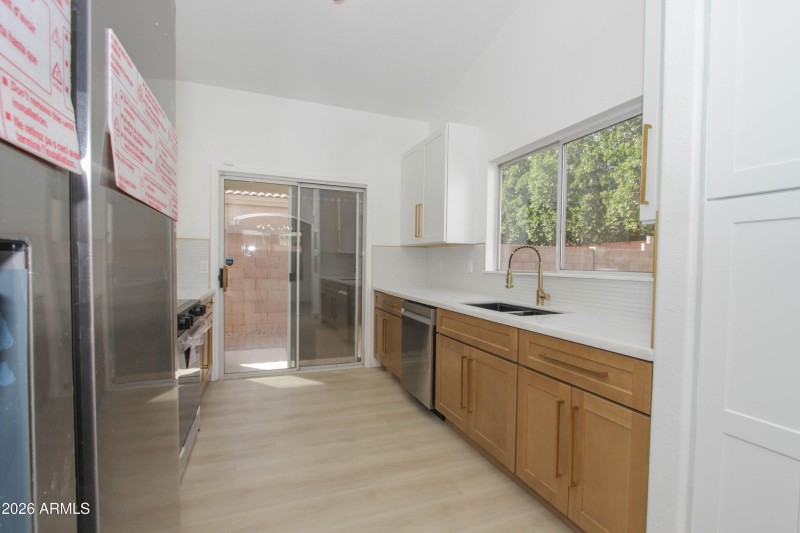 2022 E Villa Maria Dr-10