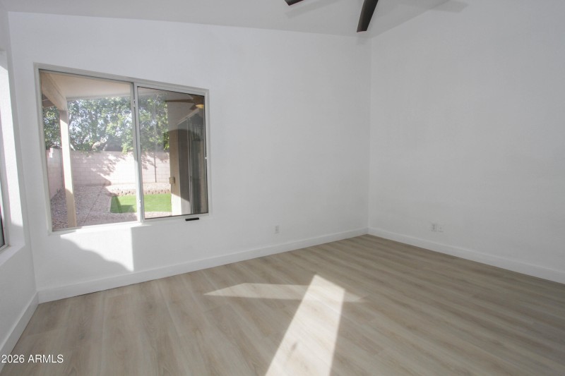 2022 E Villa Maria Dr-16