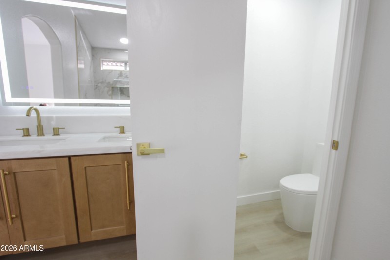 2022 E Villa Maria Dr-20