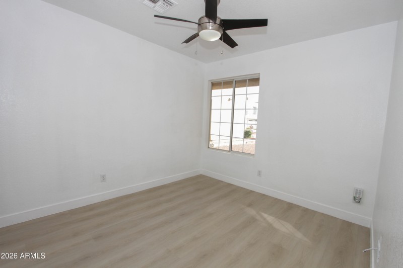 2022 E Villa Maria Dr-25