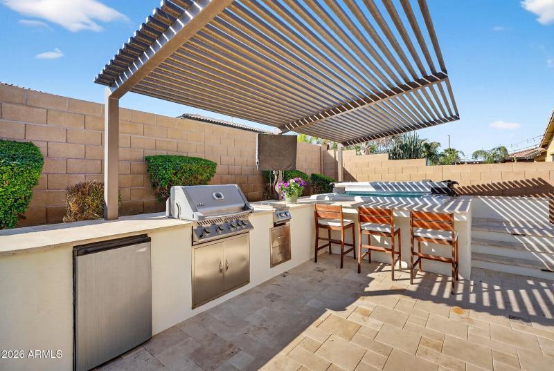 Outdoor Kitchen