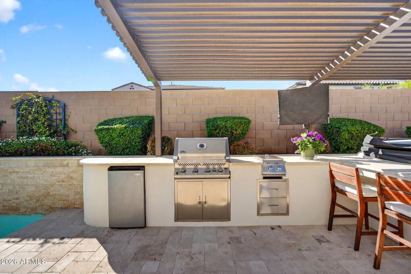 Outdoor Kitchen