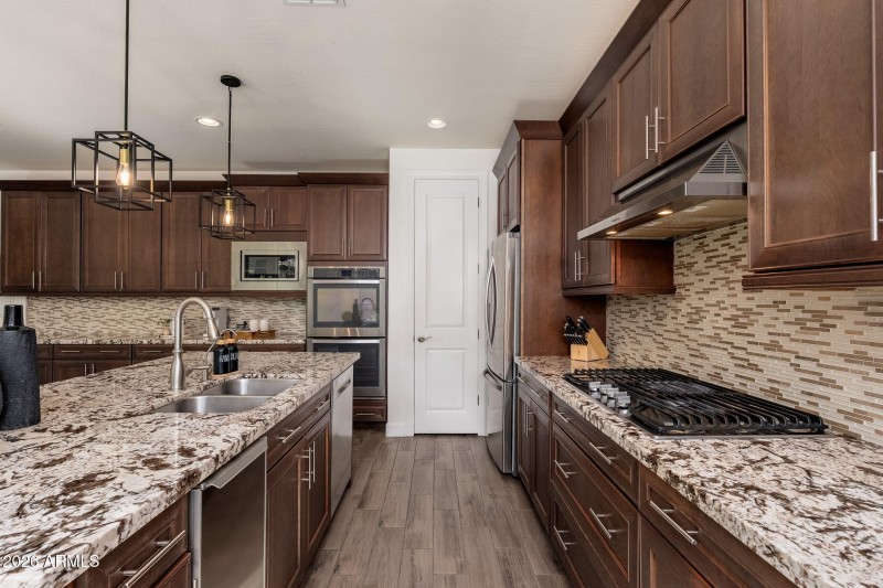 4441 S Gardenia Dr - 13