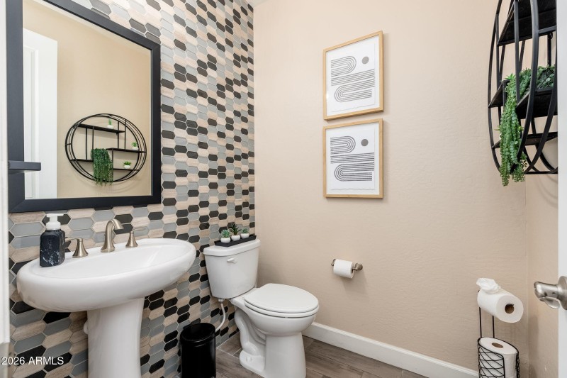 4441 S Gardenia Dr - 34