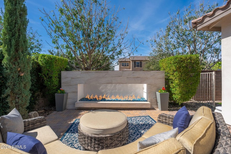 4441 S Gardenia Dr - 42