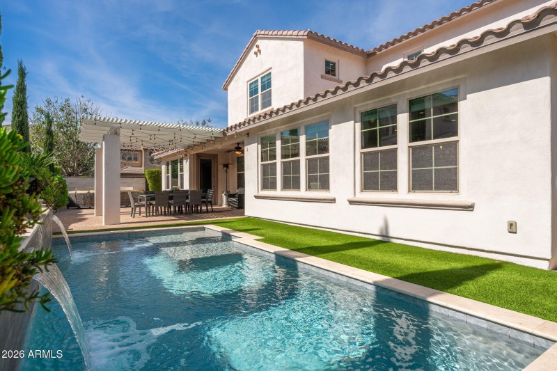 4441 S Gardenia Dr - 48